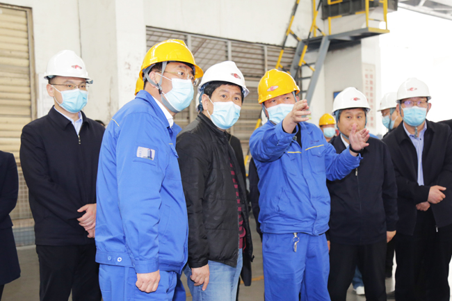 洛陽(yáng)市委常委、常務(wù)副市長(cháng)孫延文到萬(wàn)基調研指導工作