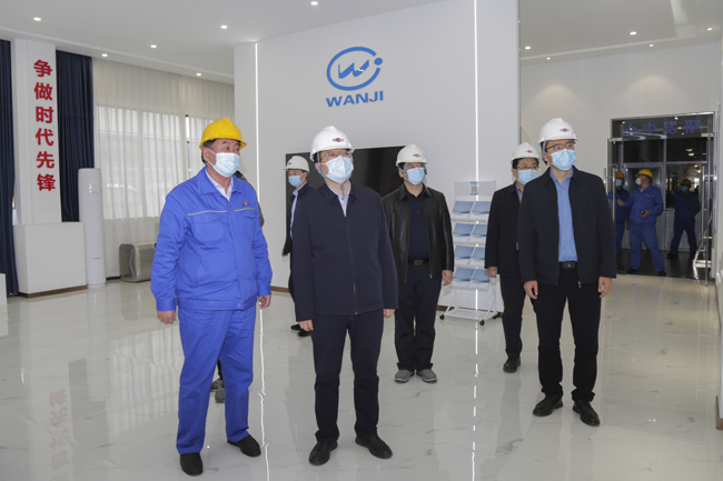 洛陽(yáng)市委常委、副市長(cháng)梁慶到萬(wàn)基控股集團調研