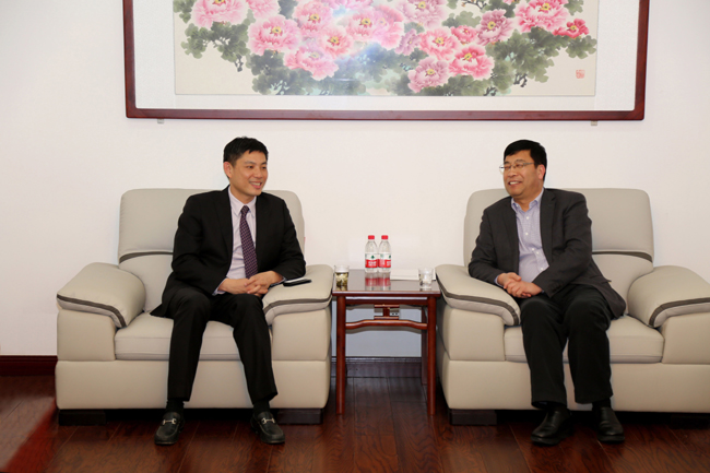 廣東英聯(lián)包裝股份有限公司董事長(cháng)、總經(jīng)理翁偉武一行到我公司訪(fǎng)談